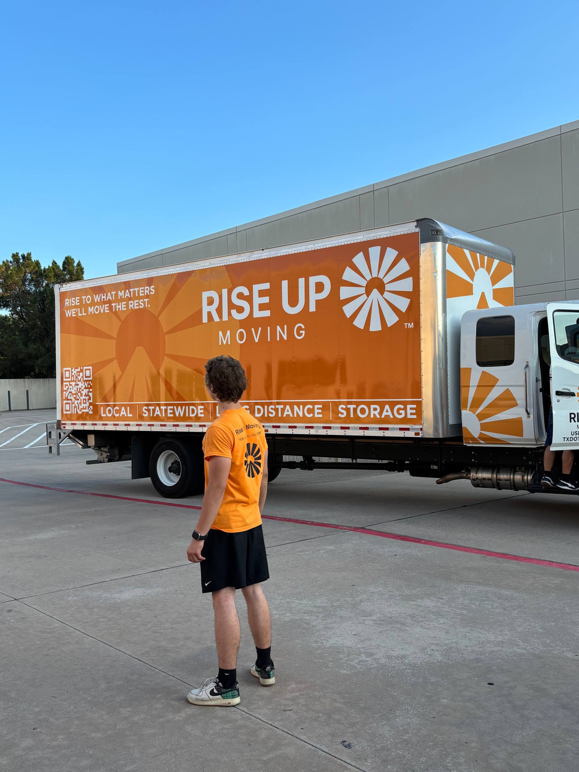 Long-Distance Movers